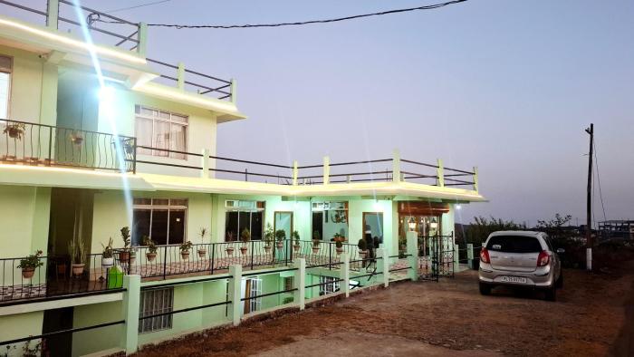 Shalom Guest House & Restaurant