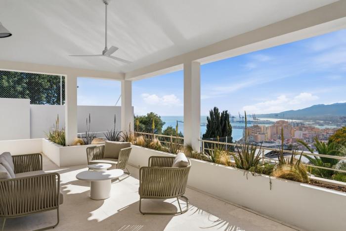 Luxury Villa & private pool by ELE Apartments