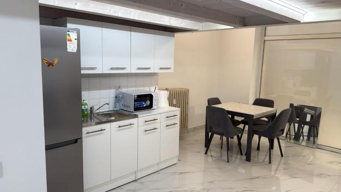 Dante Apartment