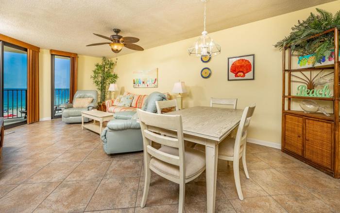 Phoenix IV 4044 condo