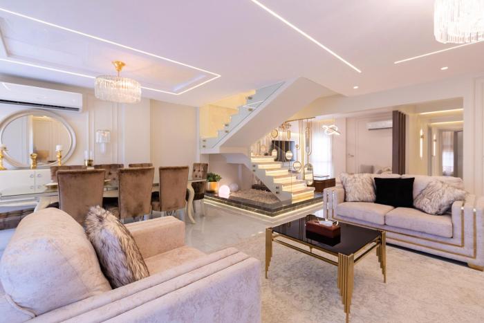 Spectacular Penthouse in Stones Compound