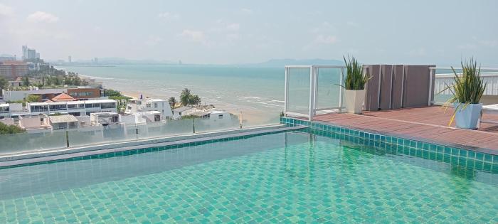 Beachside Jomtien Pattaya in NeO Seaview Condo Free Electricity Water High Speed-internet WiFi