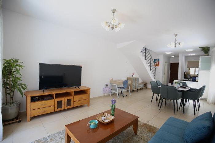 Elysia park 14 - Modern 2BR Home - Pool & Fitness- Paphos