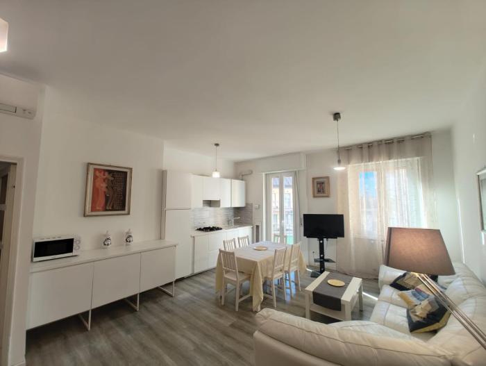 Aulenti Centrale Apt