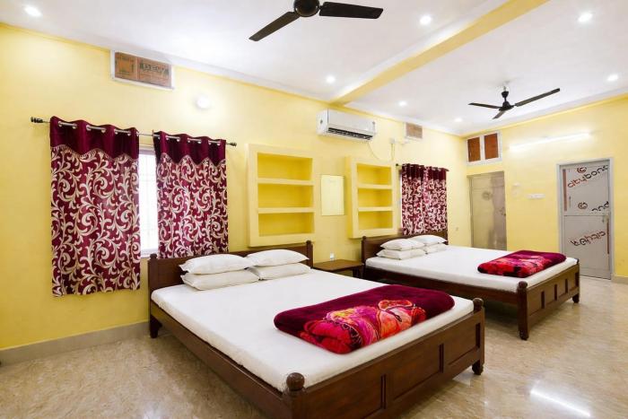 Kaveri Palace - 5min walking distence from Baidnathdham Tample