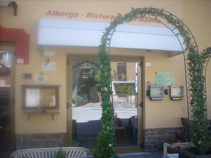 Hotel Aurora Villalago