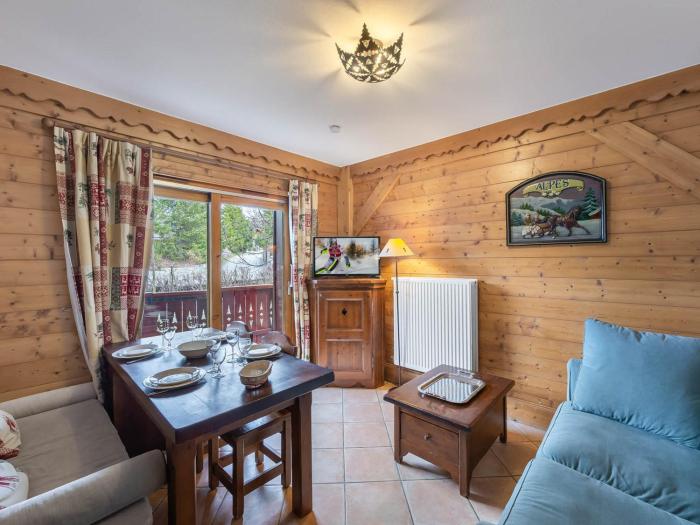 Appartement ski aux pieds avec accès piscine et parking couvert - FR-1-566-37