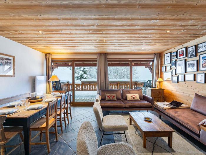 Chalet en duplex exposé sud avec cheminée à Méribel - FR-1-566-59