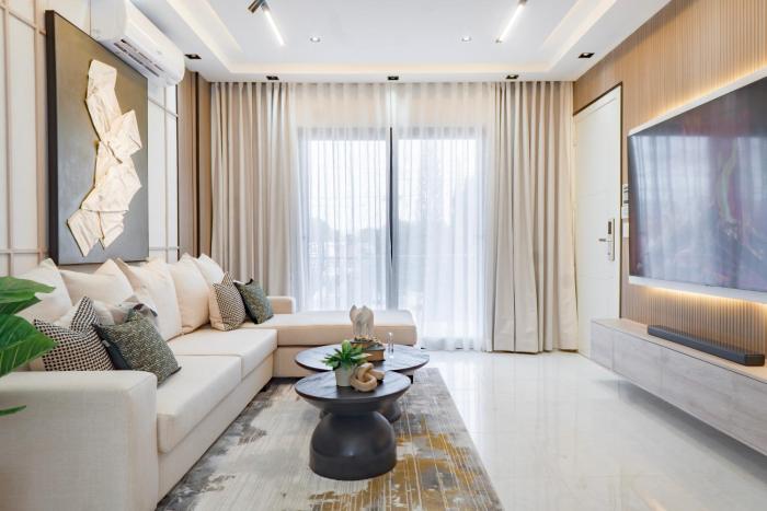 Platinum Luxury Apartment With Balcony