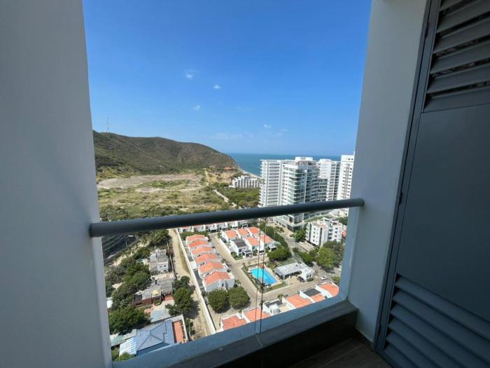 1-BR Apartment with Ocean and Mountain View, SMR Sunset AP 2025
