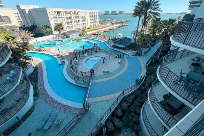 Lighthouse on the Bay 2408-NEW - Amazing Bay Views-Lazy River-Indoor Heated Pool