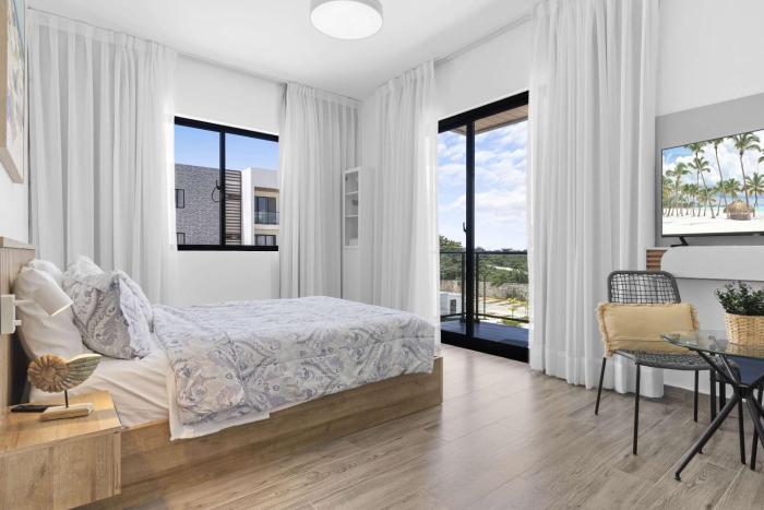 NOK Bright 2BR Apartment at The Towers by Vistacana