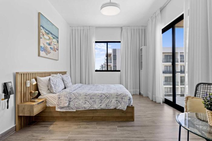NOK Bright 2BR Apartment at The Towers by Vistacana