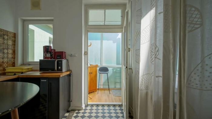 Modern studio in the city center by Managr