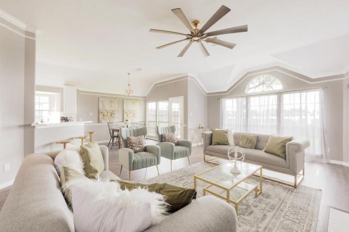 Top-Rated Pet-Friendly Stay in a Gated Community