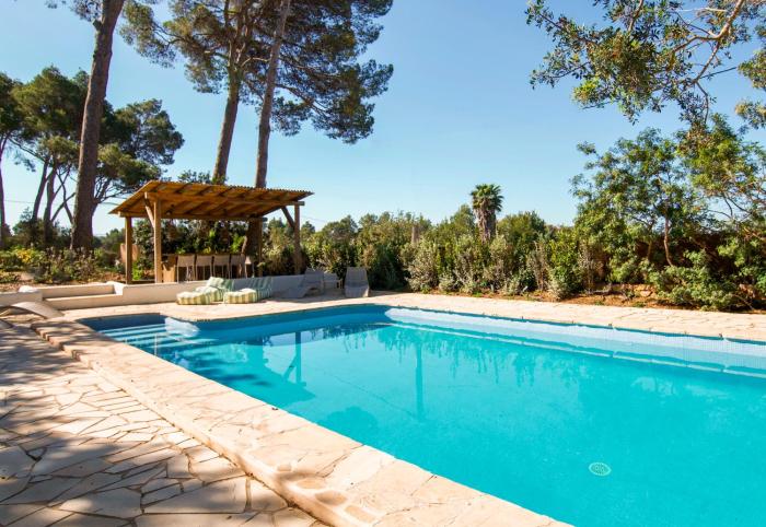 Luxury Ibiza Villa with Heated Pool & Outdoor Kitchen 8 Guests