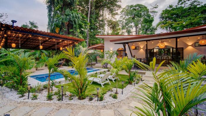 Casa AMALFI Pool House Playa Neg