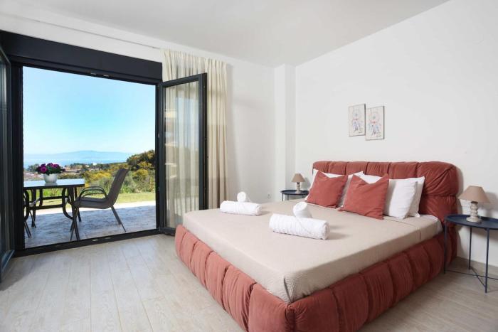 Hilltop Apartment 6
