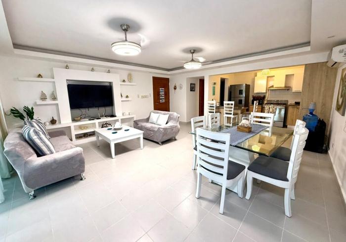 Palm Paradise Condo Pool & Beach
