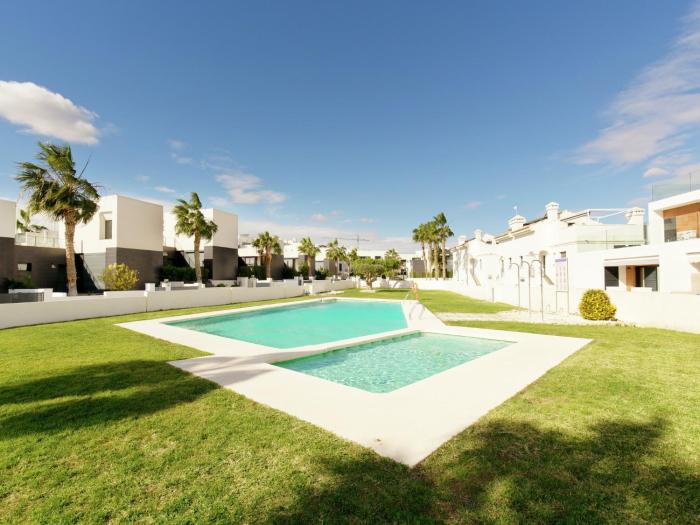 Stylish home in Orihuela Costa with pool