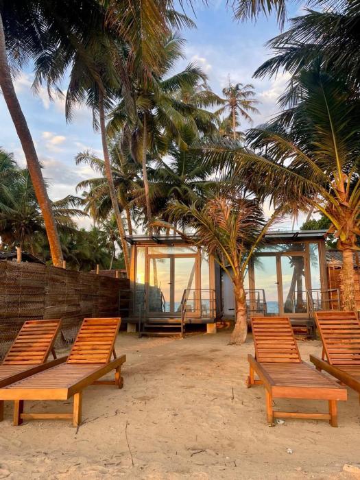Boxed Breeze Beach Apartments Mirissa