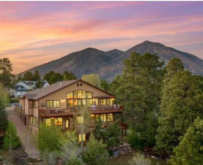 7BR Ski & Golf Course Retreat with Hot Tub