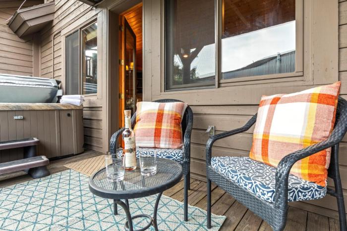 Black Bear Lodge KBM Resorts Walk to Slopes and Restaurants Hot Tub Elevator Access 2 Units 4 Bedrooms BBL ML-2744