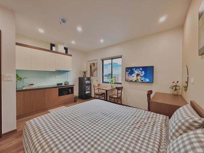 Serene Studio Modern Comfort in Local Alley