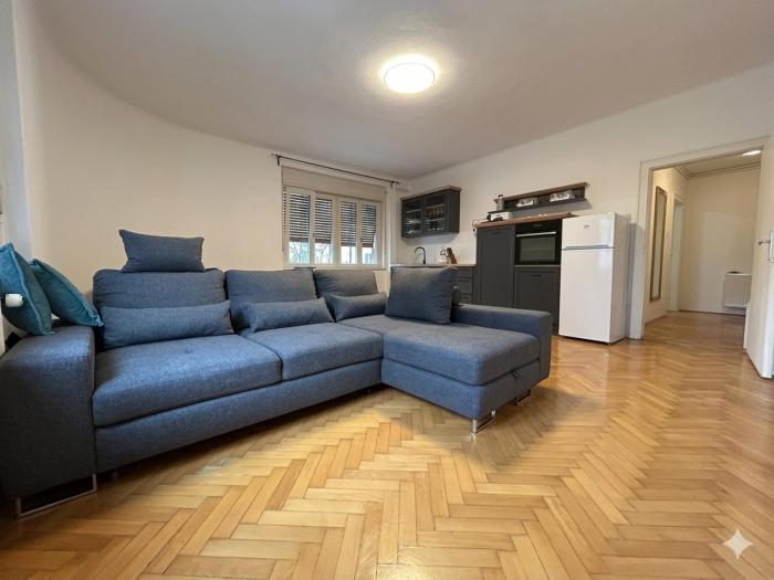 Walk toAttractions Old Town Apartment