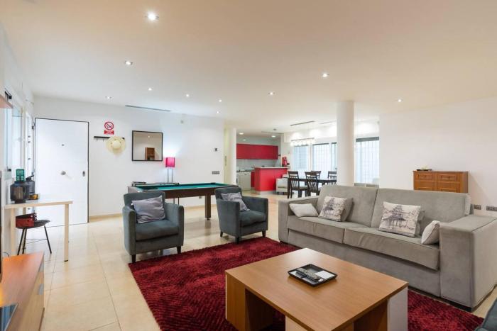 Vivienda amplia y cómoda hasta 10 huéspedes.