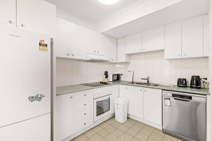 Stylish 2BR Apt Near Syd Uni
