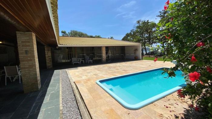 Casa Pé Na Areia Vista Mar - Toninhas - Ubatuba