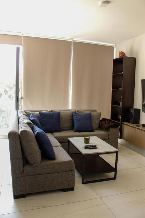 Luxury Apartment Near Akron Pool Gym & Rooftop