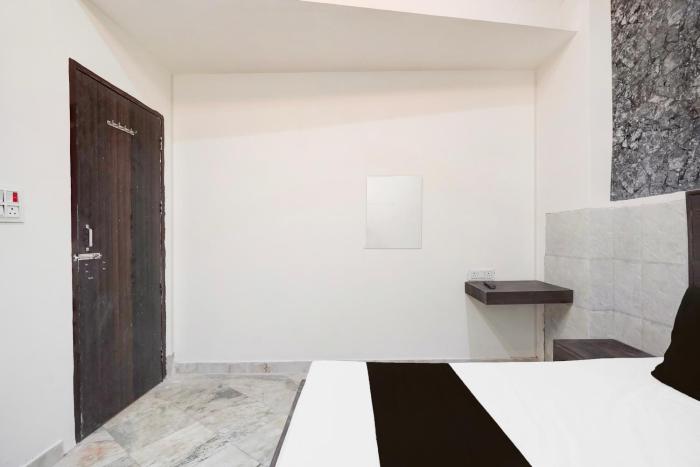 Hotel O AB Rooms