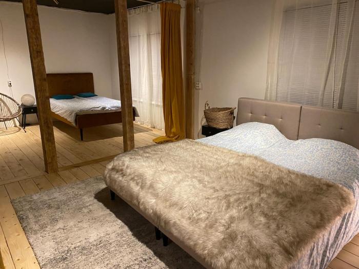 Karula Stay - 2 Bedroom City House and Caravan