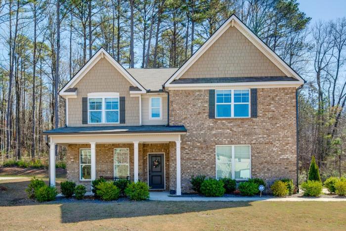 Great for Families! Getaway w Yard in Atlanta