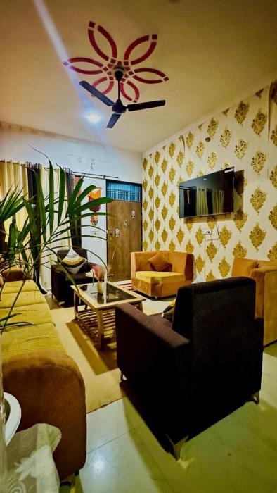 Lucknow Framehouse