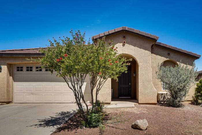 5 Mi to Catalina State Park! Desert Haven with Views