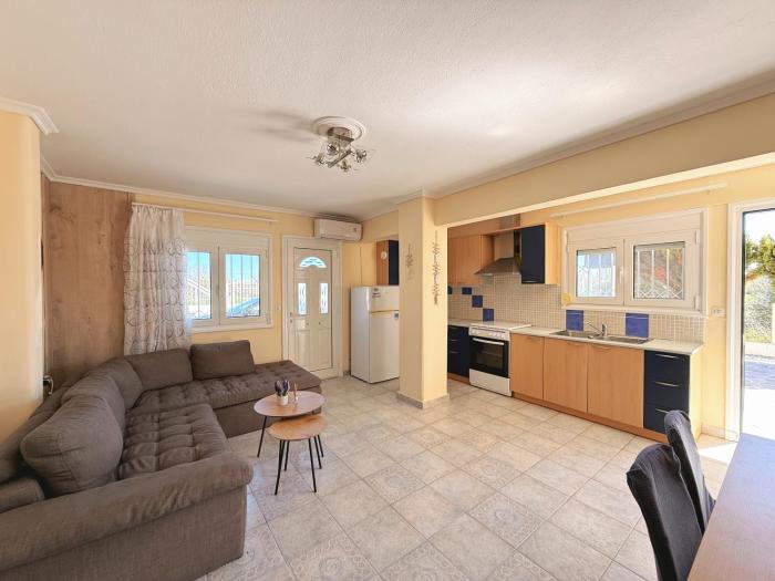 Elenas 3BR Maisonette with Garden & Pool
