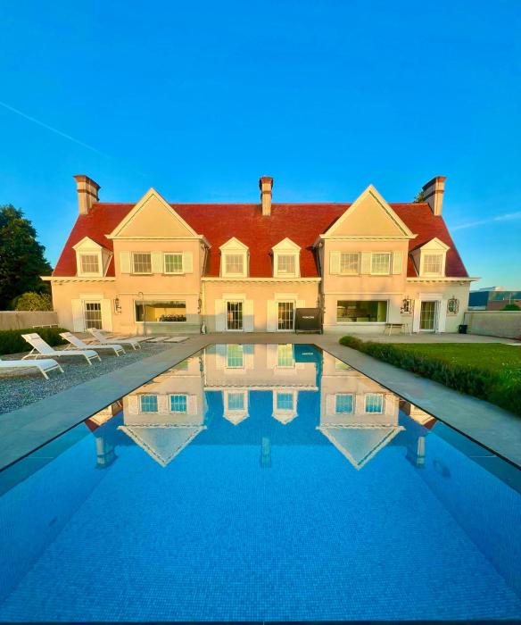 Luxury Villa Pool & Spa