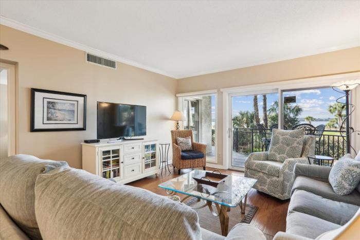 1887 Beachside Tennis