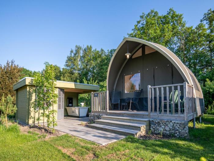 Unique tent lodge in Dalerveen with sauna