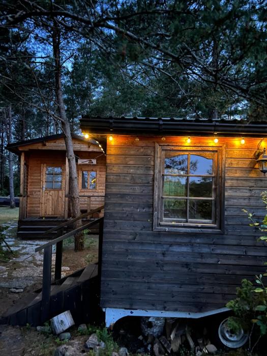 Armas majake keset Muhumaa loodust Kämping nr 6