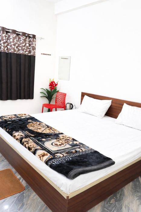 Shraddha Guest House Luxury Stay in Ayodhya
