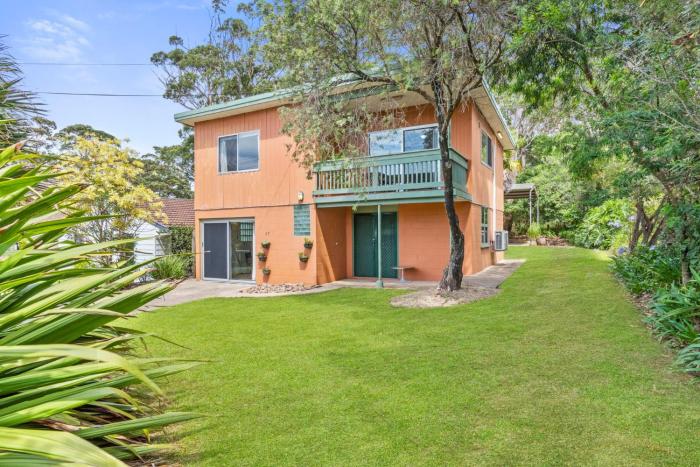 Retro Retreat - Family Holiday Home away from Home