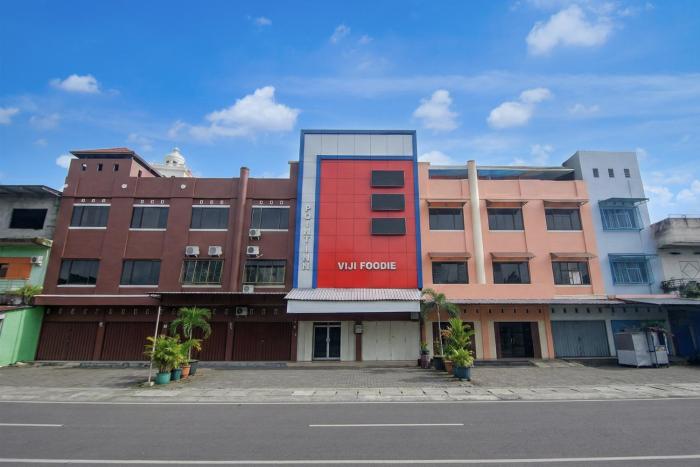 Hotel O near Pantai Losari formerly Point Inn