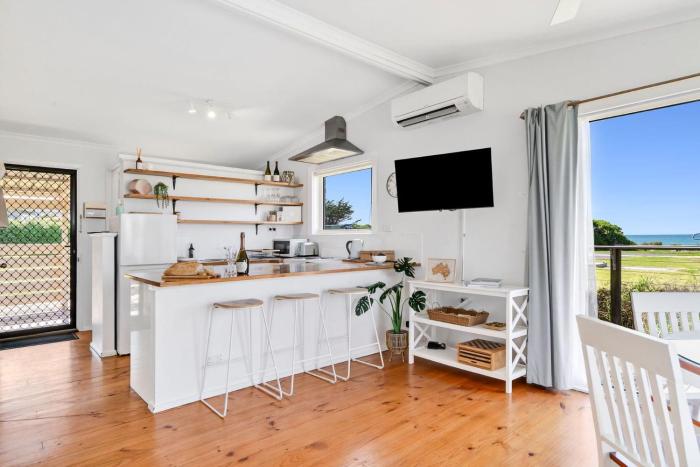 Beachfront Apartment at Apollo
