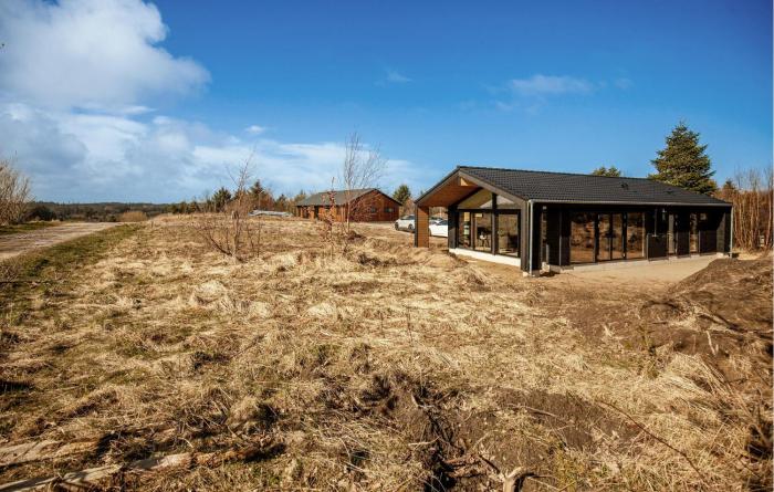 3 Bedroom Beautiful Home In Fjerritslev