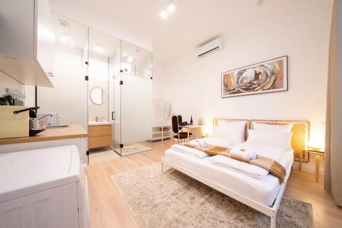 CABAnA I new I AC I wifi I URBAN I Space