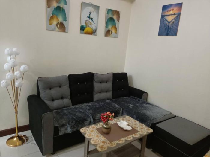 Amazing condo with balcony, Pool, Gym